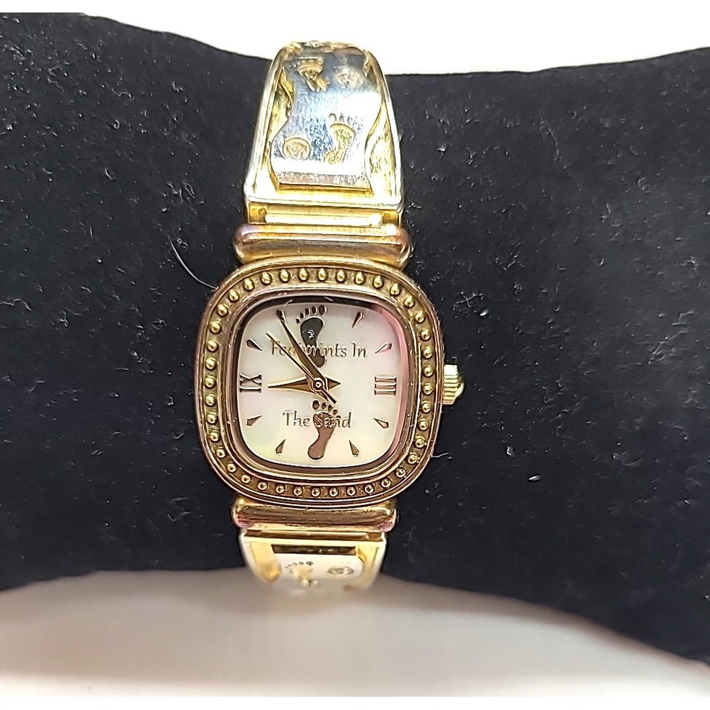 Footprints in the Sand WATCH w/ new battery - working wristwatch Danbury Mint
